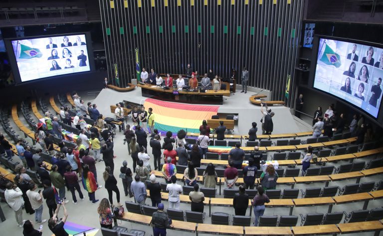 Deputadas defendem prioridade para pauta LGBTQIA+ na Câmara