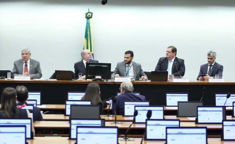 Grupos de trabalho da reforma tributária ouviram mais de mil pessoas para finalizar textos