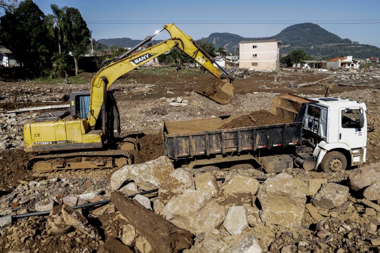 Comissão Mista de Orçamento aprova projeto que facilita operações de crédito no Rio Grande do Sul