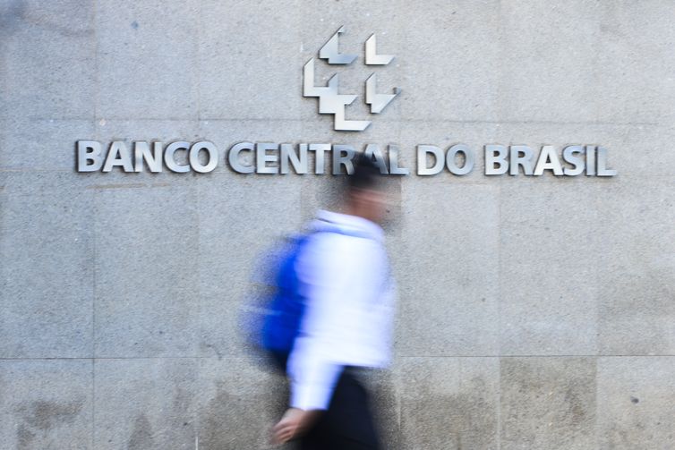 Mercado financeiro prevê inflação de 4,22% para 2024