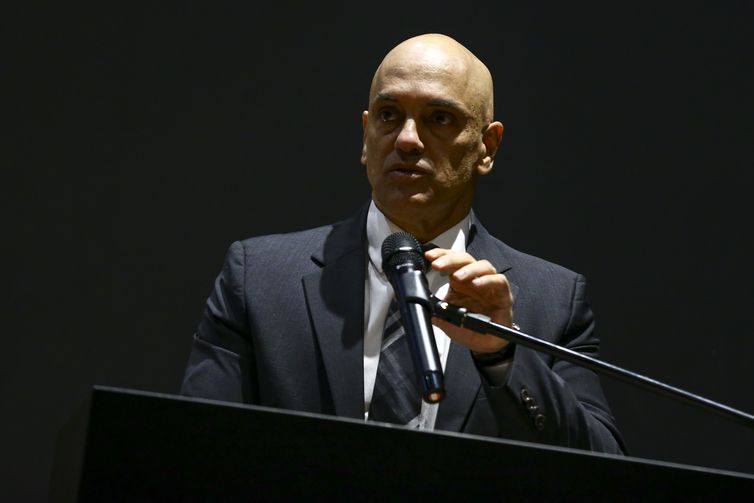 Moraes convoca 1ª Turma para julgar suspensão da plataforma X