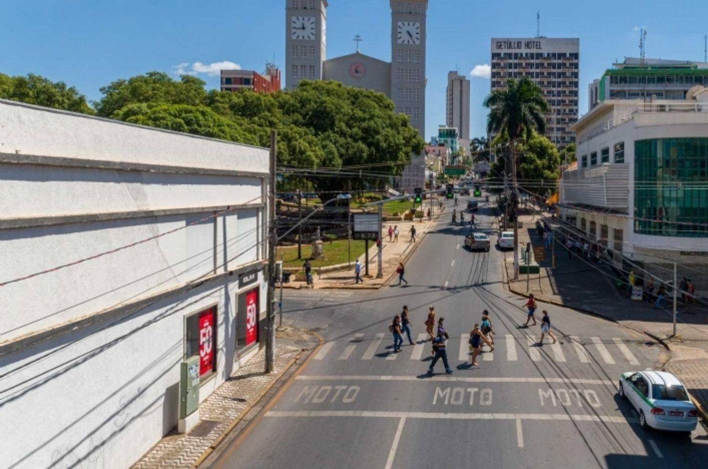 MT terá novas ondas de calor que devem ultrapassar 43° graus; governo volta atenção para Pantanal