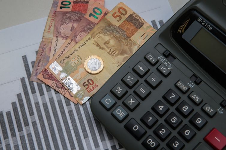 Atividade econômica registra alta de 0,2% em agosto