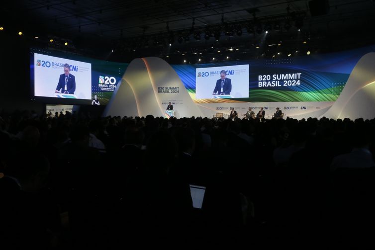 B20 discute regulação da IA e empresas de tecnologia pedem diálogo