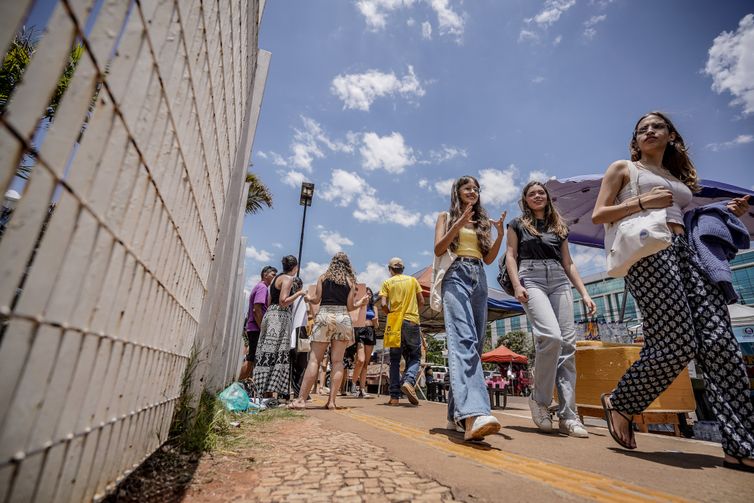 Enem 2024: Ubes pede passe-livre a estudantes nos dois dias de provas