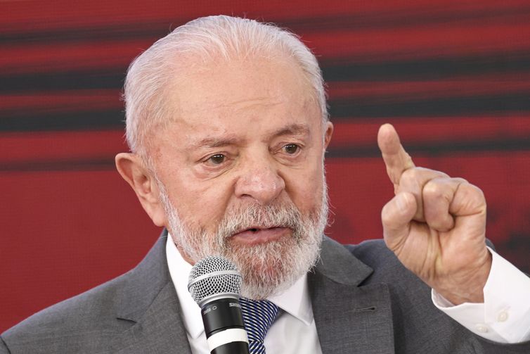 Lula assina MP que prevê apoio financeiro a produtores rurais gaúchos