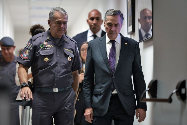 Polícia de SP apresenta novo sistema de câmeras corporais ao STF