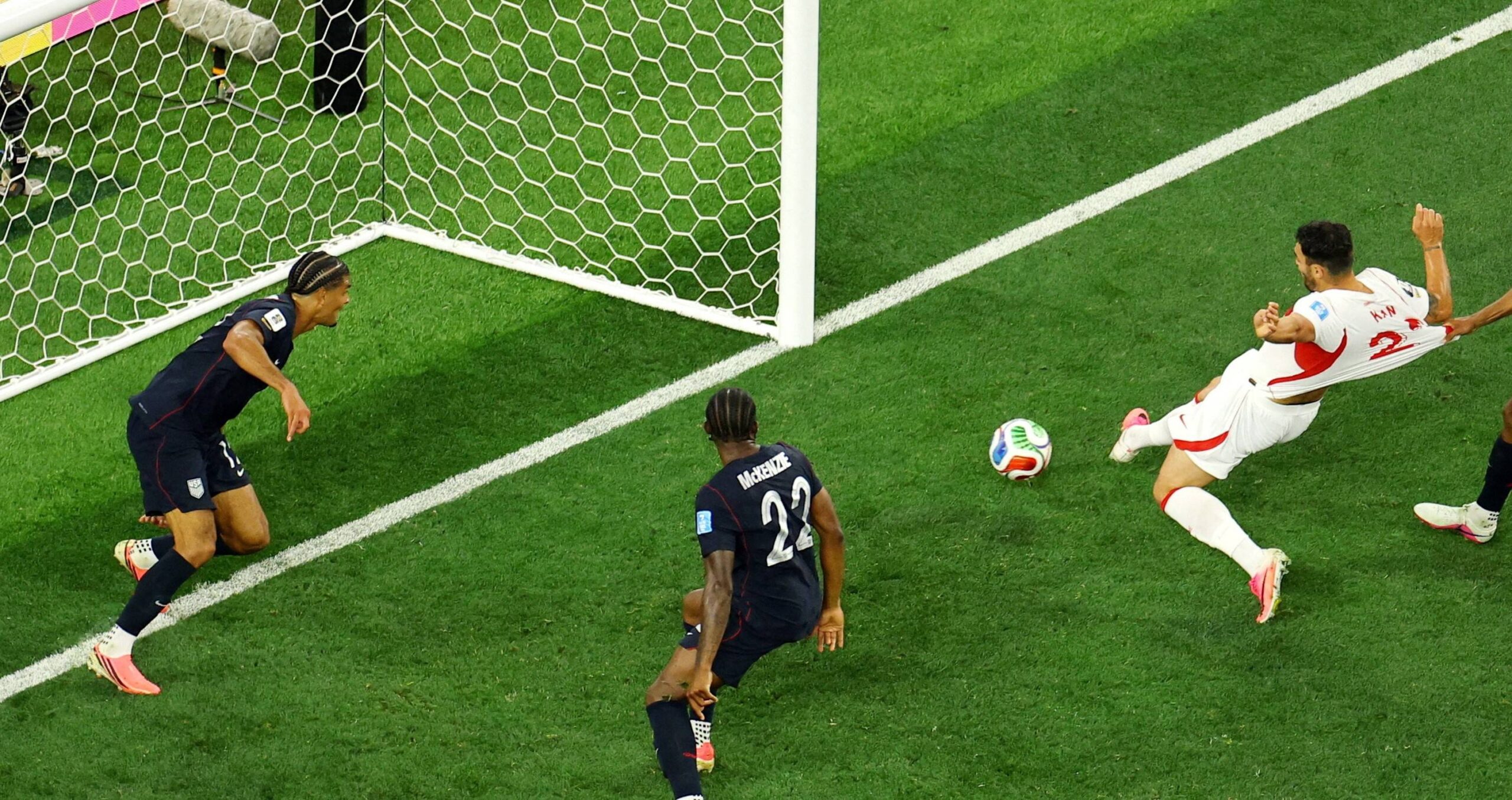 ASSISTA AOS GOLS : Turquia vence reservas dos EUA e se despede da Copa com vitória