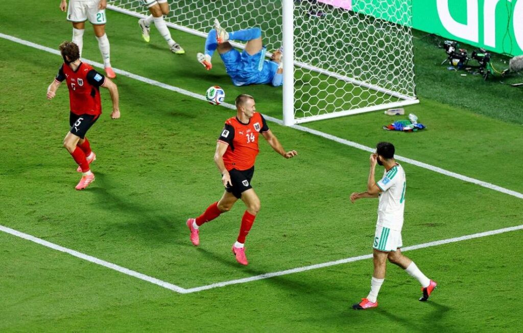 VEJA LANCES: Argélia e Áustria ouvem vaias, empatam em jogo ‘maluco’ e avançam