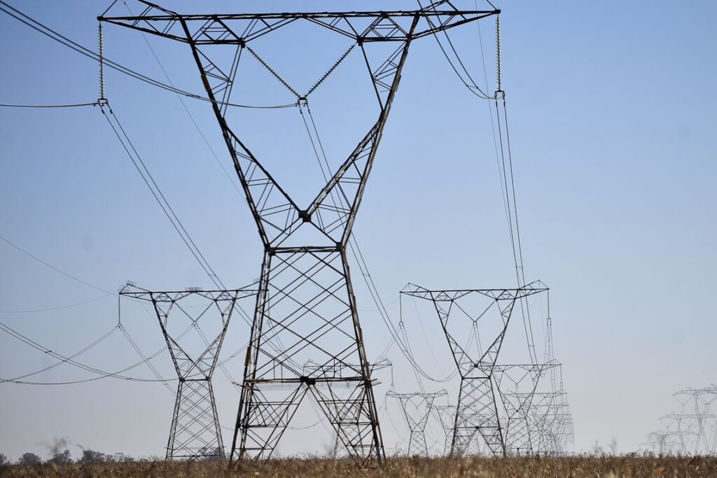 Falha em linha de transmissão provocou oscilação de energia em Alta Floresta, Carlinda e mais 12 municípios do Nortão